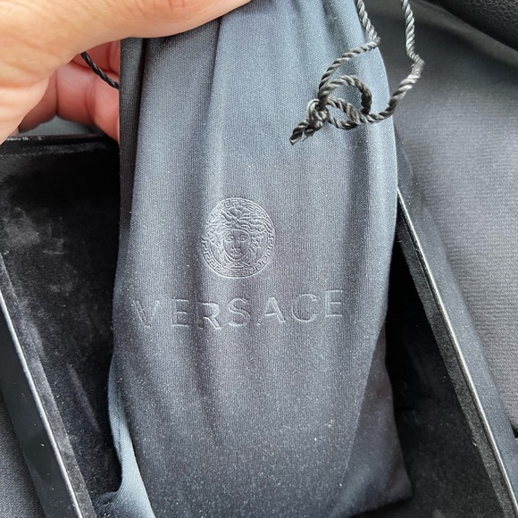 Versace Ladies authentic sunglasses in gold and black main image 5